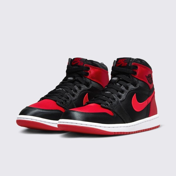 Travis scott air jordan hotsell 1 high bred toe